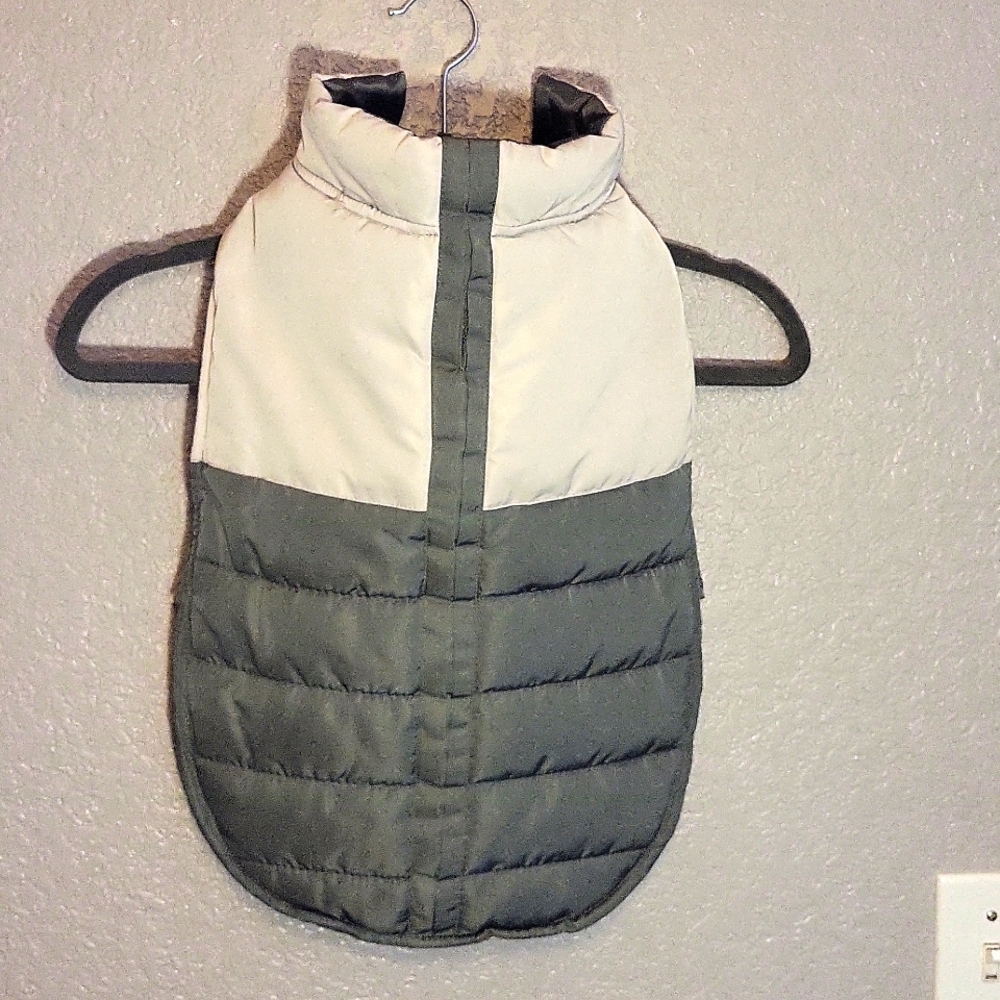 NWOT DOG VEST LARGE